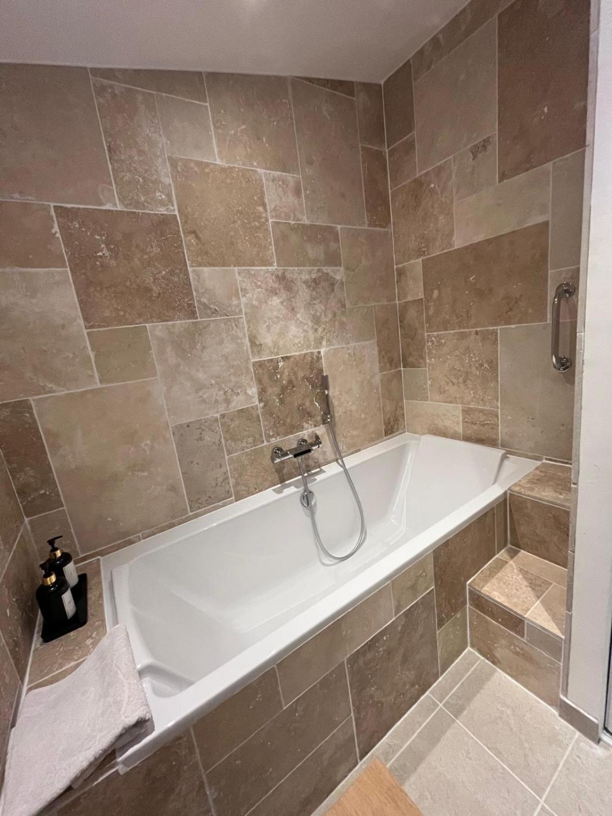 Suite Avec Sauna 36M² Niort Ngoại thất bức ảnh